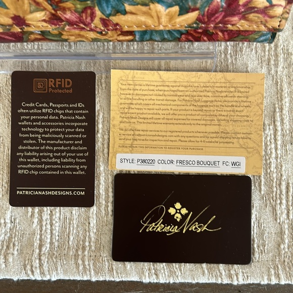 Patrica Nash NWT Terresa Fresco Bouquet Leather Trifold Long Wallet With… - Picture 3 of 10